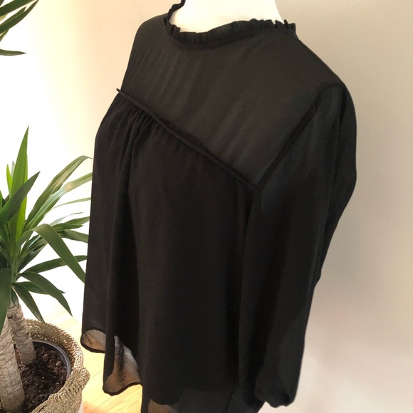 FAITH AND JOY BLACK DETAIL BLOUSE - Picture 5 of 6